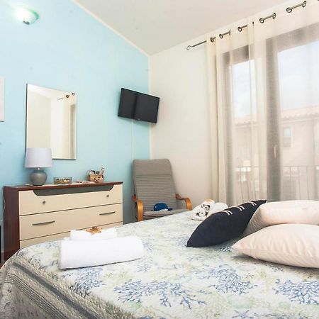 Casa Vacanze Luna Пула Экстерьер фото