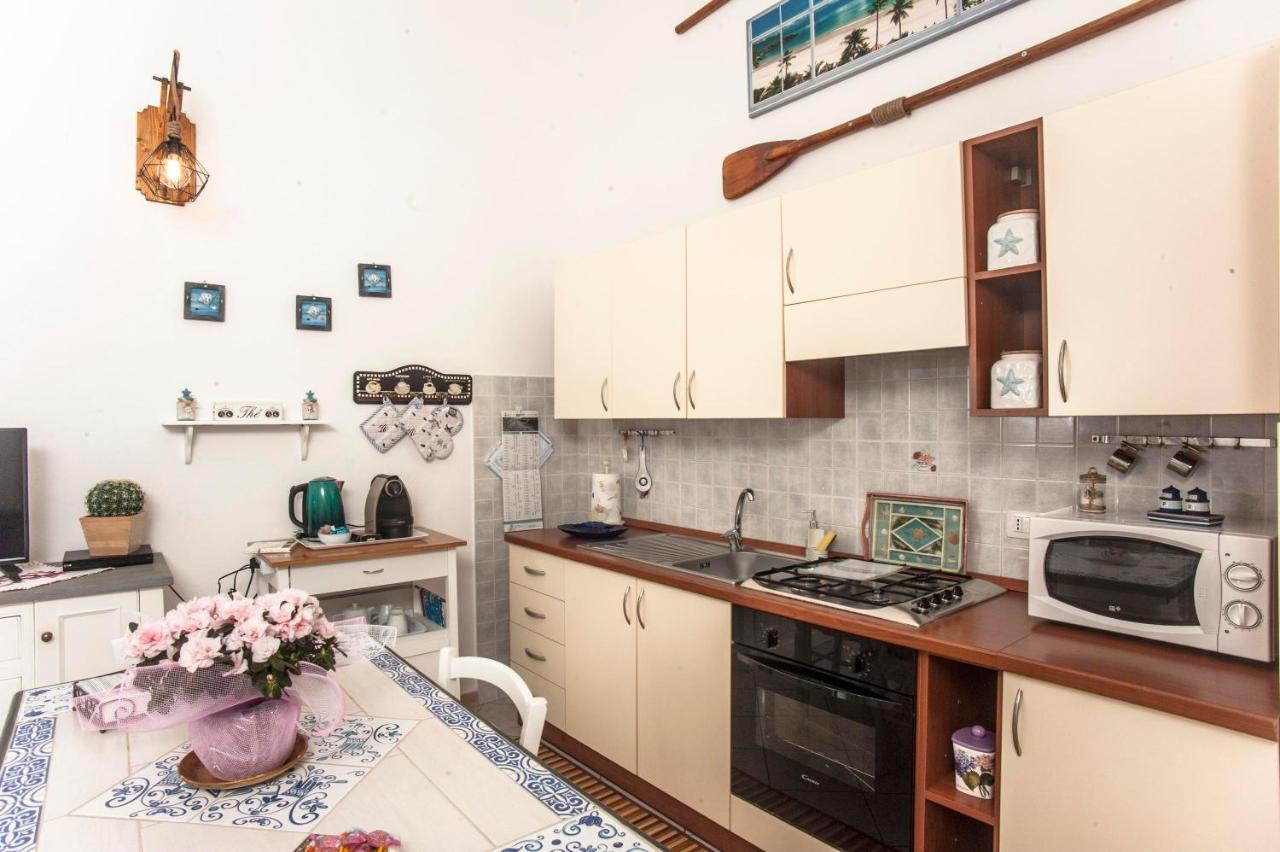 Casa Vacanze Luna Пула Экстерьер фото