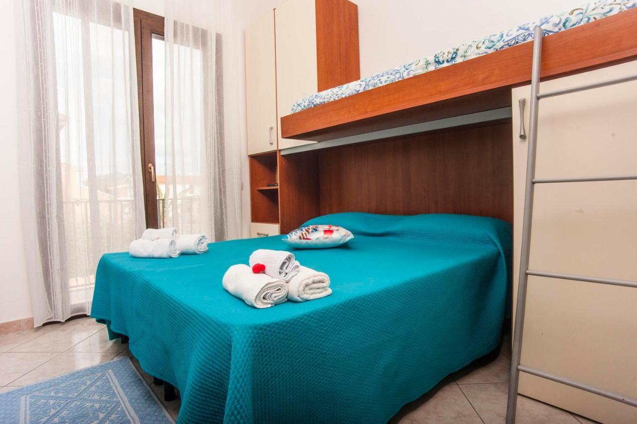 Casa Vacanze Luna Пула Экстерьер фото